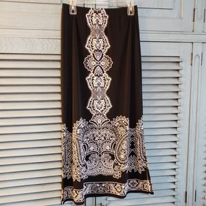 🖤C EST. 1946 Women's Skirt, size S, black and white, gently worn🖤